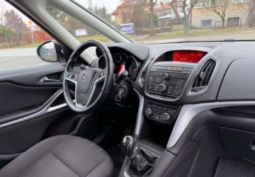 Opel Zafira C Tourer 1.4 Turbo ECOTEC 140KM 2012 Opel Zafira Opel Zafira Tourer 1.4 Turbo Business Innovation 1.4 Benzyna, zdjęcie 18