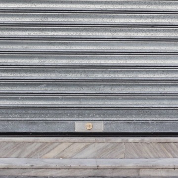 Замок бытовой роликовой двери