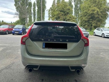 Volvo V60 I Kombi 2.0 D3 163KM 2011 Volvo V60 Volvo V60 R-design 2,0 Diesel 5 Cylindrow Automat Zamiana 2.0, zdjęcie 4
