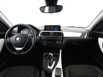 BMW Seria 1 F40 2019 BMW 118 2.0d Automat Urban Line Navi Tempomat, zdjęcie 14