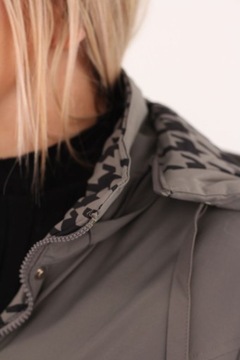 Женская куртка Parka с капюшоном большие переходные размеры длинные элегантные