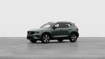 Volvo XC40 Crossover Facelifting 2.0 B4 197KM 2025 Volvo XC 40 Plus Dark B4 Mild Hybrid Benzyna, zdjęcie 1