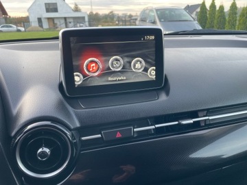 Mazda 2 III Hatchback 5d 1.5 SKY-G 75KM 2015 Mazda 2 2015r 1.5 Benzyna 75KM Bogato wyposażona, zdjęcie 13