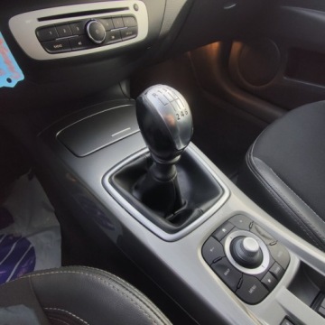 Renault Laguna III Hatchback Phase II 2.0 16v E85 eco2 140KM 2014 Renault Laguna Renault Laguna Lift 2.0b Jeden Wlasciciel LED 2.0 140KM, zdjęcie 29