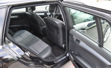 Mercedes Klasa C W204 Kombi T204 1.8 200 CGI BlueEFFICIENCY 184KM 2011 Mercedes-Benz Klasa C 200 CGI Avangarde Automat Benzyna 1.8 Benzyna 183KM, zdjęcie 7