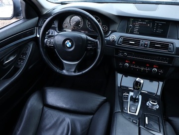 BMW Seria 5 F10-F11 Touring 520d 184KM 2012 BMW 5 520d, 181 KM, Automat, Skóra, Navi, Xenon, zdjęcie 6
