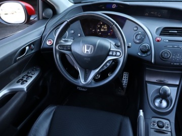 Honda Civic VIII Hatchback 3d 1.8 i-VTEC 140KM 2011 Honda Civic 1.8, Serwis ASO, Skóra, Klima, zdjęcie 6