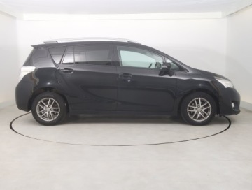 Toyota Verso Minivan Facelifting 1.8 Valvematic 147KM 2016 Toyota Verso 1.8 Valvematic, 7 miejsc, Navi, zdjęcie 5