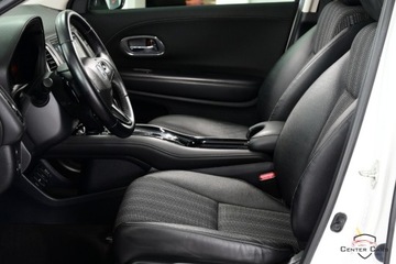 Honda HR-V II SUV 1.5 i-VTEC 130KM 2017 Honda HR-V 1.5 16V Executive FullLED Navi Pano.Pol Skora Kamera As.Pasa Ke, zdjęcie 17