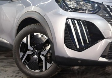 Peugeot 2008 II SUV Facelifting 1.2 PureTech 130KM 2024 Peugeot 2008 LIFT_Polski salon_Benzyna_ 1.2 Benzyna 130KM, zdjęcie 38