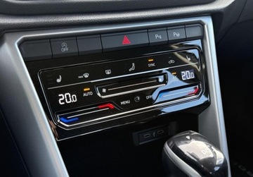 Volkswagen T-Roc I SUV Facelifting 1.5 TSI ACT 150KM 2022 Volkswagen T-Roc 1.5 Benzyna 150KM, zdjęcie 21