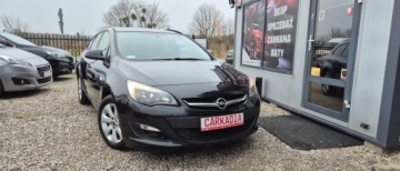 Opel Astra J Sports Tourer Facelifting 1.6 Twinport ECOTEC 115KM 2014 Opel Astra Salonowy 1.6 benzyna serwisowany. 1.6 Benzyna 115KM, zdjęcie 4