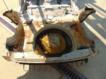 PAS TYLNY WANNA PODŁOGA FORD C-MAX MK2 KOLOR OA