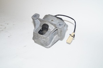 AUDI A5 A6 A4 ULOŽENÍ MOTORU LEVÝ 8R0199381B