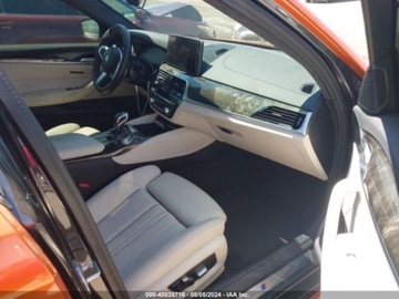 BMW Seria 5 G30-G31 2021 BMW Seria 5 540I 2021 3.0l 3.0 Benzyna 335KM, zdjęcie 9