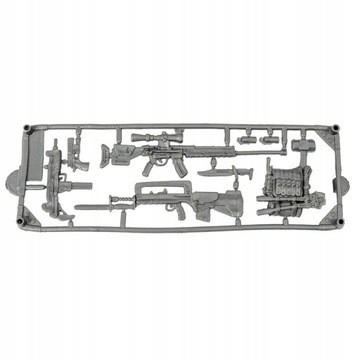 Танк с солдатским набором военной техники армии