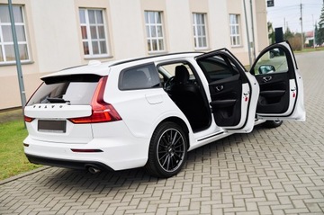 Volvo V60 II  2022 V60 __SUPER PEDANTYCZNY STAN__KUBEŁKOWE FOTELE, zdjęcie 20