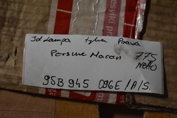 IDEALNI SVĚTLO ZADNÍ PRAVÁ PORSCHE MACAN 1