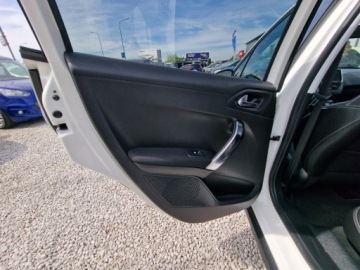 Peugeot 2008 I 2014 Peugeot 2008 1.2 110PS Navi Panorama Bialy Alu Piekny Gwarancja 1.2, zdjęcie 21