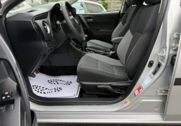 Toyota Auris II Touring Sports Facelifting 1.33 Dual VVT-i 99KM 2017 Toyota Auris salon Polska, serwis ASO Toyota, Gwarancja 1.3 Benzyna 99KM, zdjęcie 10