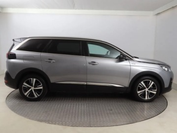 Peugeot 5008 II Crossover 1.6 BlueHDI 120KM 2017 Peugeot 5008 1.6 BlueHDi, Automat, 7 miejsc, zdjęcie 5