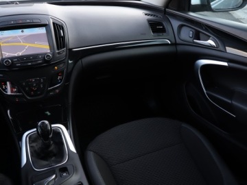 Opel Insignia I Hatchback Facelifting 2.0 CDTI ECOFLEX 140KM 2015 Opel Insignia 2.0 CDTI, Skóra, Navi, Klima, zdjęcie 7