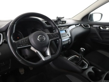 Nissan Qashqai II Crossover 1.6 DIG-T 163KM 2017 Nissan Qashqai klima auto grzane fotele czujniki, zdjęcie 13
