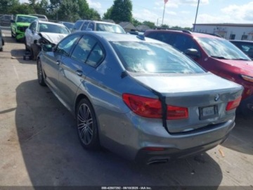 BMW Seria 5 G30-G31 2018 BMW Seria 5 2018 BMW 530E IPERFORMANCE 2.0 Hybryda 180KM, zdjęcie 3