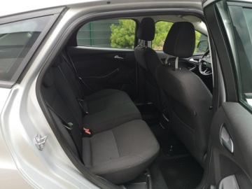 Ford Focus III Hatchback 5d facelifting 1.6 Ti-VCT 85KM 2015 Ford Focus 1.6 16V Benzyna Klima Podgrz. szyby, zdjęcie 17