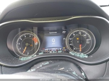 Jeep Cherokee V 2021 Jeep Cherokee 2021 JEEP CHEROKEE LATITUDE LUX 4X4 3.2 Benzyna 271KM, zdjęcie 11