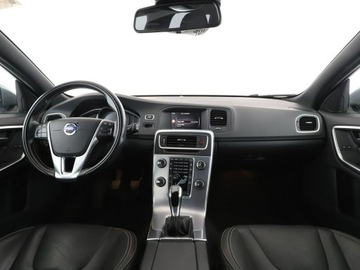 Volvo V60 I Kombi Facelifting 2.0 D2 DRIVE-E 120KM 2017 Volvo V60 Linje Svart D2 skóra navi PDC grzane, zdjęcie 14