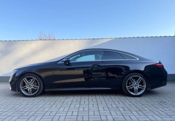 Mercedes Klasa E W213 Coupe Facelifting 2.0 E220d 194KM 2020 Mercedes-Benz Klasa E Mercedes-Benz Klasa E 220 d 9G-TRONIC AMG Line 2.0, zdjęcie 5