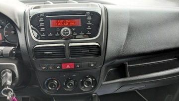 Opel Combo D Tour 1.4 95KM 2013 Opel Combo 1.4i 95PS OPŁACONY Bezwypadkowy, zdjęcie 23