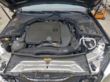 Mercedes Klasa C W205 2020 Mercedes-Benz Klasa C 300 4Matic 2020 2.0 Benzyna 255KM, zdjęcie 6