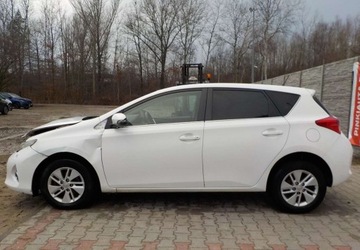 Toyota Auris II 2014 Toyota Auris Okazja 1.8 Hybryda 99KM, zdjęcie 9