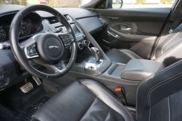 Jaguar E-Pace 2019 Jaguar E-Pace SalonPL, R-Dynamic, HSE, AWD, Panorama, Kamera, Tempomat, Sk, zdjęcie 15