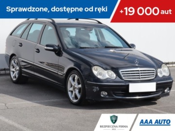 Mercedes Klasa C W203 Kombi T203 2.5 V6 (C 230) 204KM 2005 Mercedes C C 230 , Navi, Xenon, Klima