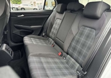 Volkswagen Golf VIII GTD 2.0 TDI 200KM 2024 Volkswagen Golf GTD 2.0TDI 200KM DSG Led Kamera ACC Kubelki Ambiente Navi, zdjęcie 12