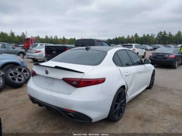 Alfa Romeo Giulia II Sedan 2.0 TBi 280KM 2018 Alfa Romeo Giulia 2018 2.0l 2.0 Benzyna 280KM, zdjęcie 5