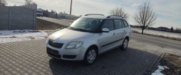 Skoda Fabia II Kombi 1.4 i 16V 85KM 2009 Skoda Fabia 1.4 benz ,MPI,bezwypadek,bez rdzy ,stan bdb 1.4 Benzyna 85KM
