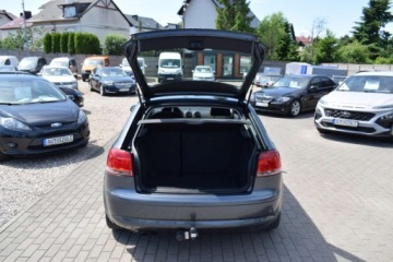 Audi A3 8P Hatchback 3d 1.9 TDI 105KM 2005 Audi A3 3-drzwiowe 1.9 TDI, Zarejetrowany, 3-drzwi, Miejski, Zgrabny, Bez, zdjęcie 9