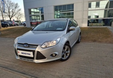 Ford Focus III Kombi 1.0 EcoBoost 125KM 2013 Ford Focus Ford Focus 1.0 Ecoboost, Salon Pl, 2kpl. opon. Benzyna 125KM, zdjęcie 1