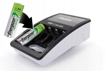 Energizer Maxi + зарядное устройство на 4 аккумулятора HR6 2000 мАч