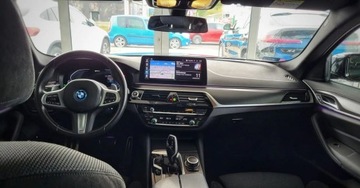 BMW Seria 5 G30-G31 2022 BMW Seria 5 Salon Polska 292KM Xdrive Mpakiet 2.0 Hybryda Plug-in 204KM, zdjęcie 9