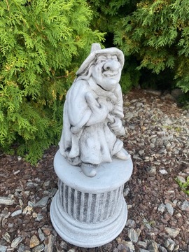 Фигурки троллей, бетонные фигурки Бабы Яги из бетона для сада.Украшение троллей