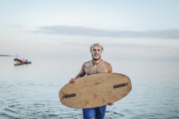 Deska SKIMBOARDOWA do ślizgania na wodzie drewniana Gorilla S/M do 55kg