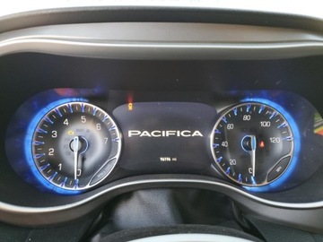 Chrysler Pacifica II 2022 Chrysler Pacifica Touring L 2022 3.6l 3.6 Benzyna 287KM, zdjęcie 1