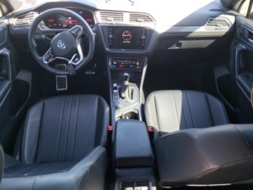 Volkswagen Tiguan II 2023 Volkswagen Tiguan 2023 2.0L Turbo AWD 2.0 Benzyna 184KM, zdjęcie 7