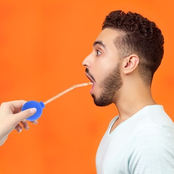 Oczyszczacz do szkła i urządzeń wykonawczych