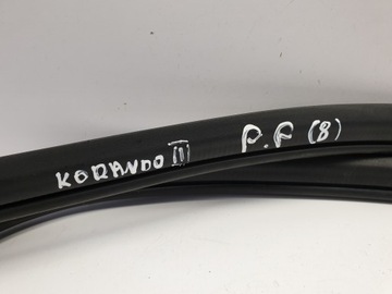 SSANGYONG KORANDO III TĚSNĚNÍ PŘEDNÍCH DVEŘE